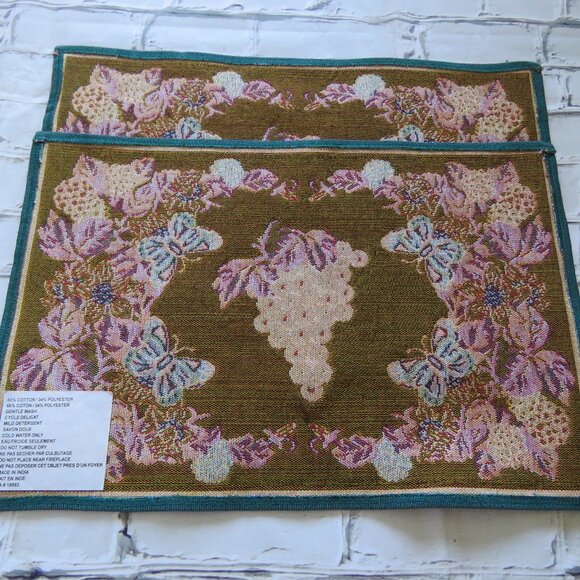 Set of 2 Vintage Tapestry Placemats With Grapes, Flowers & Butterflies - Picture 4 of 5
